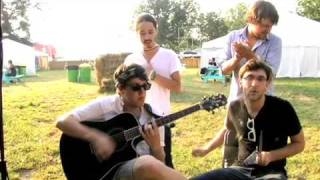 Play acoustic version