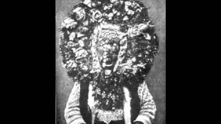 Play Bulgarian folk recordings